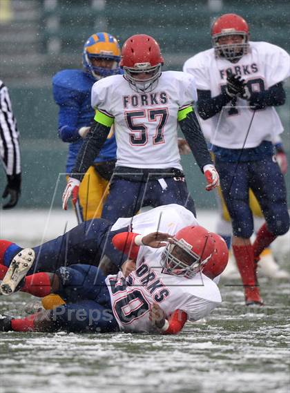 Thumbnail 3 in Cleveland Hill vs. Chenango Forks (NYSPHSAA Class C Semifinal) photogallery.