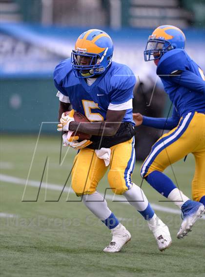 Thumbnail 2 in Cleveland Hill vs. Chenango Forks (NYSPHSAA Class C Semifinal) photogallery.