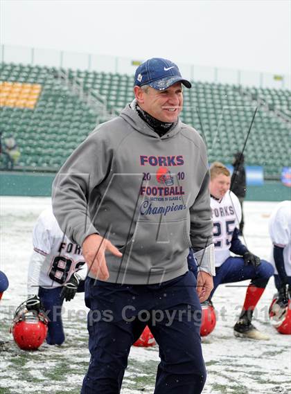 Thumbnail 2 in Cleveland Hill vs. Chenango Forks (NYSPHSAA Class C Semifinal) photogallery.