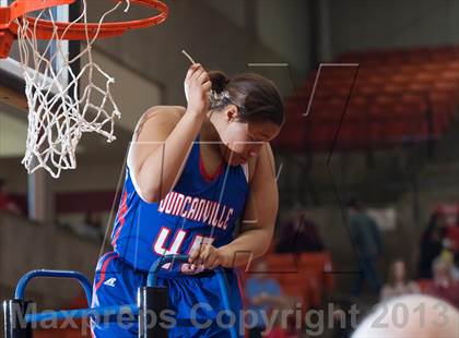 Thumbnail 2 in Duncanville vs Coronado (UIL 5A Region 1 Final Playoff) photogallery.