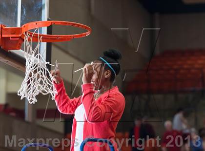 Thumbnail 2 in Duncanville vs Coronado (UIL 5A Region 1 Final Playoff) photogallery.