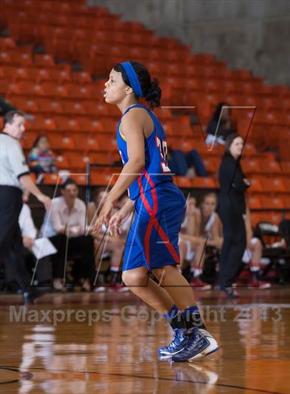 Thumbnail 3 in Duncanville vs Coronado (UIL 5A Region 1 Final Playoff) photogallery.