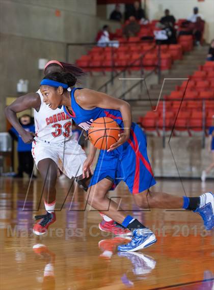 Thumbnail 2 in Duncanville vs Coronado (UIL 5A Region 1 Final Playoff) photogallery.