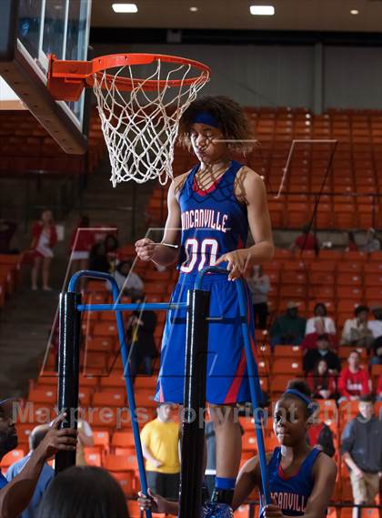 Thumbnail 3 in Duncanville vs Coronado (UIL 5A Region 1 Final Playoff) photogallery.