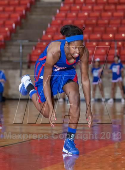 Thumbnail 2 in Duncanville vs Coronado (UIL 5A Region 1 Final Playoff) photogallery.