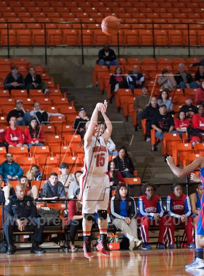 Thumbnail 3 in Duncanville vs Coronado (UIL 5A Region 1 Final Playoff) photogallery.