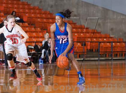 Thumbnail 2 in Duncanville vs Coronado (UIL 5A Region 1 Final Playoff) photogallery.