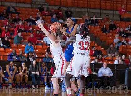 Thumbnail 2 in Duncanville vs Coronado (UIL 5A Region 1 Final Playoff) photogallery.