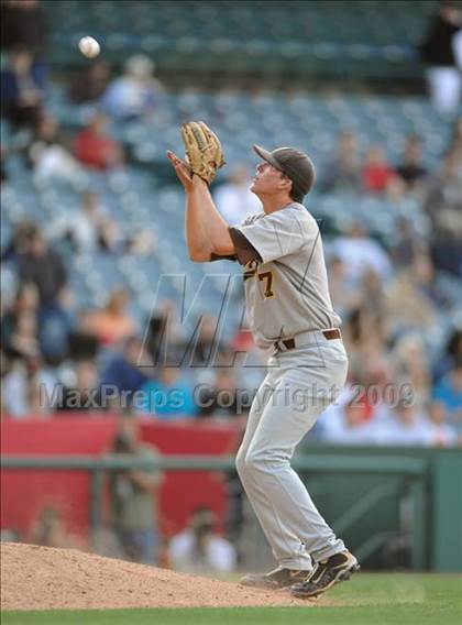 Thumbnail 1 in Huntington Beach vs. Crespi (CIF SS D2 Final) photogallery.