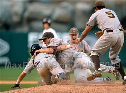 Thumbnail 2 in Huntington Beach vs. Crespi (CIF SS D2 Final) photogallery.