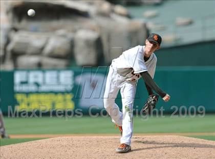 Thumbnail 3 in Huntington Beach vs. Crespi (CIF SS D2 Final) photogallery.