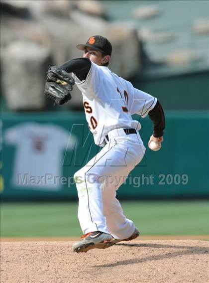 Thumbnail 3 in Huntington Beach vs. Crespi (CIF SS D2 Final) photogallery.