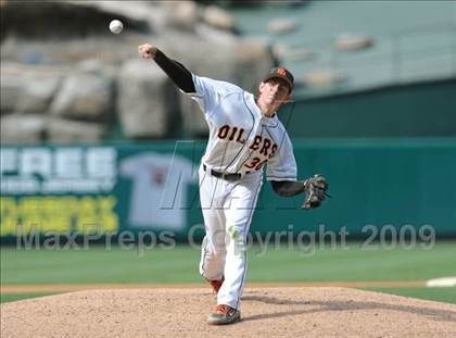 Thumbnail 2 in Huntington Beach vs. Crespi (CIF SS D2 Final) photogallery.
