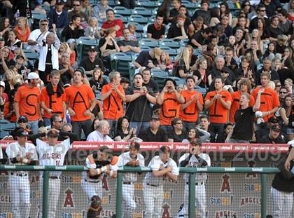 Thumbnail 3 in Huntington Beach vs. Crespi (CIF SS D2 Final) photogallery.