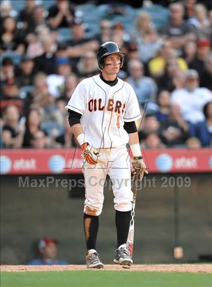 Thumbnail 3 in Huntington Beach vs. Crespi (CIF SS D2 Final) photogallery.