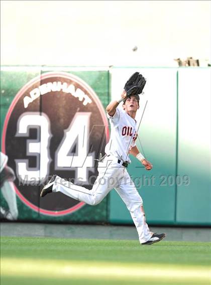 Thumbnail 1 in Huntington Beach vs. Crespi (CIF SS D2 Final) photogallery.