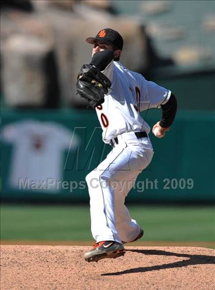 Thumbnail 1 in Huntington Beach vs. Crespi (CIF SS D2 Final) photogallery.