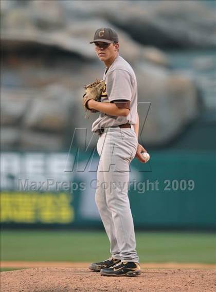 Thumbnail 3 in Huntington Beach vs. Crespi (CIF SS D2 Final) photogallery.