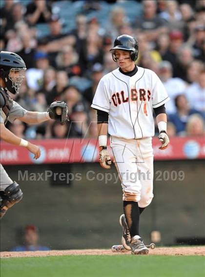 Thumbnail 1 in Huntington Beach vs. Crespi (CIF SS D2 Final) photogallery.