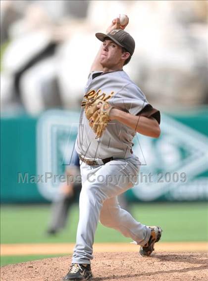 Thumbnail 1 in Huntington Beach vs. Crespi (CIF SS D2 Final) photogallery.