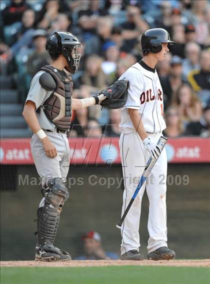 Thumbnail 3 in Huntington Beach vs. Crespi (CIF SS D2 Final) photogallery.