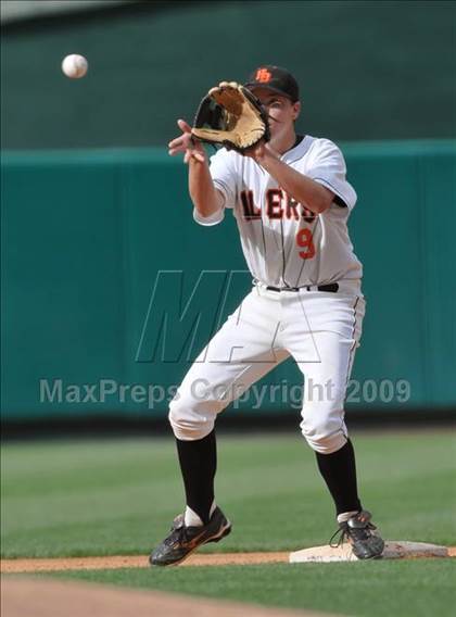 Thumbnail 3 in Huntington Beach vs. Crespi (CIF SS D2 Final) photogallery.