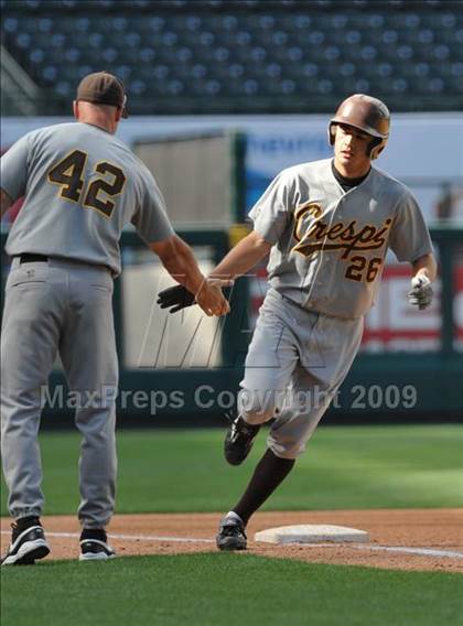 Thumbnail 2 in Huntington Beach vs. Crespi (CIF SS D2 Final) photogallery.