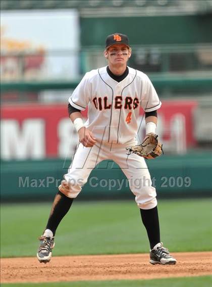 Thumbnail 3 in Huntington Beach vs. Crespi (CIF SS D2 Final) photogallery.