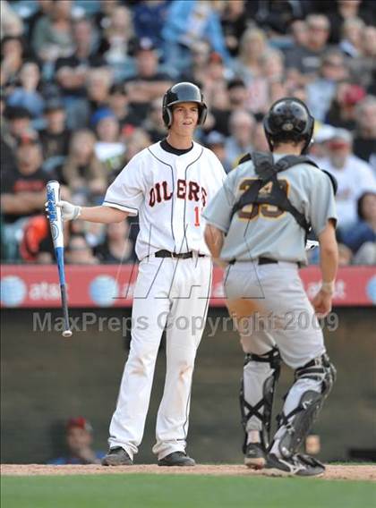 Thumbnail 3 in Huntington Beach vs. Crespi (CIF SS D2 Final) photogallery.