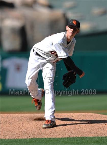 Thumbnail 3 in Huntington Beach vs. Crespi (CIF SS D2 Final) photogallery.