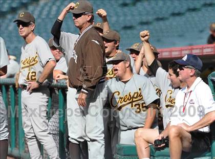 Thumbnail 2 in Huntington Beach vs. Crespi (CIF SS D2 Final) photogallery.