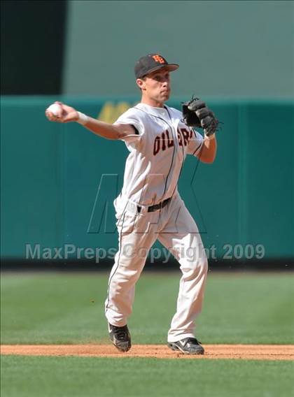 Thumbnail 3 in Huntington Beach vs. Crespi (CIF SS D2 Final) photogallery.