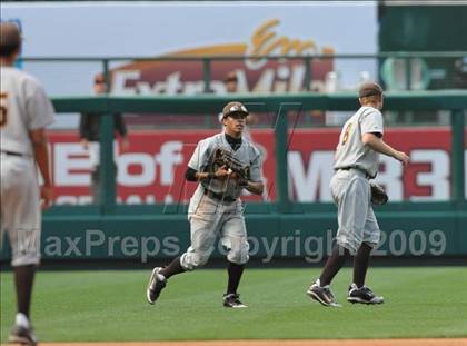 Thumbnail 2 in Huntington Beach vs. Crespi (CIF SS D2 Final) photogallery.