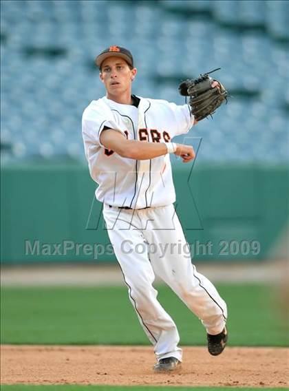 Thumbnail 1 in Huntington Beach vs. Crespi (CIF SS D2 Final) photogallery.