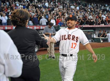 Thumbnail 3 in Huntington Beach vs. Crespi (CIF SS D2 Final) photogallery.