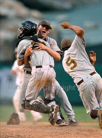 Thumbnail 1 in Huntington Beach vs. Crespi (CIF SS D2 Final) photogallery.