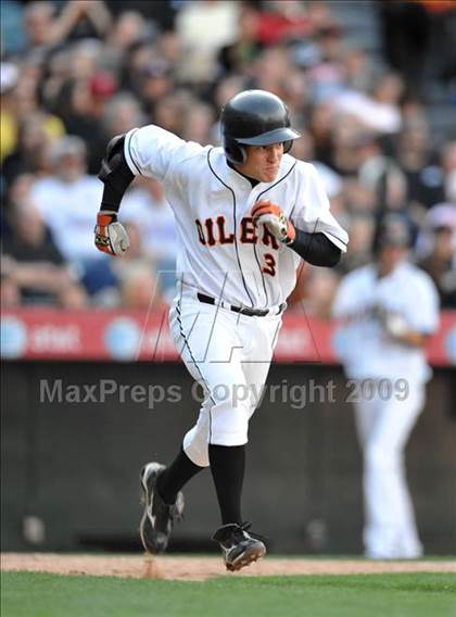 Thumbnail 3 in Huntington Beach vs. Crespi (CIF SS D2 Final) photogallery.
