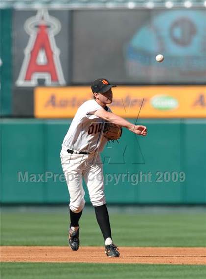 Thumbnail 1 in Huntington Beach vs. Crespi (CIF SS D2 Final) photogallery.