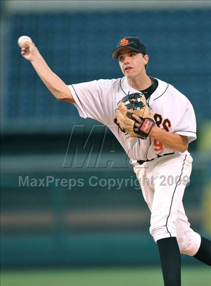 Thumbnail 3 in Huntington Beach vs. Crespi (CIF SS D2 Final) photogallery.