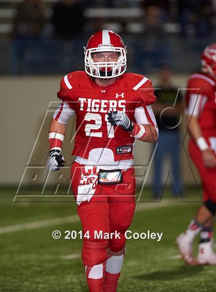Thumbnail 1 in Mart vs. Hico (UIL 2A D1 Quarterfinal) photogallery.