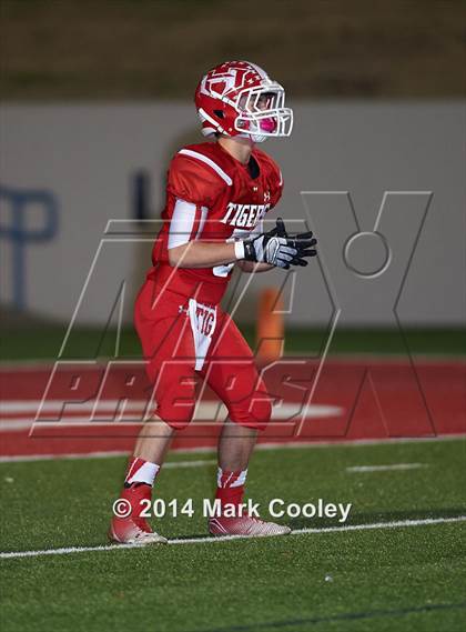 Thumbnail 1 in Mart vs. Hico (UIL 2A D1 Quarterfinal) photogallery.