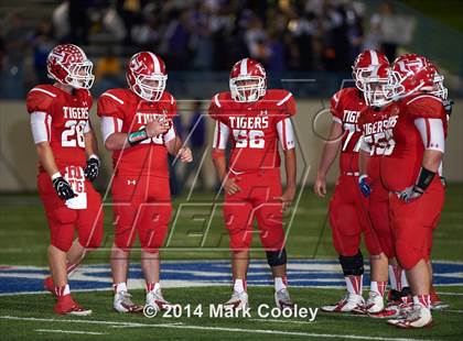 Thumbnail 1 in Mart vs. Hico (UIL 2A D1 Quarterfinal) photogallery.