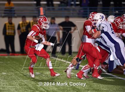 Thumbnail 2 in Mart vs. Hico (UIL 2A D1 Quarterfinal) photogallery.