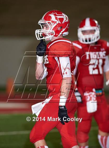 Thumbnail 1 in Mart vs. Hico (UIL 2A D1 Quarterfinal) photogallery.