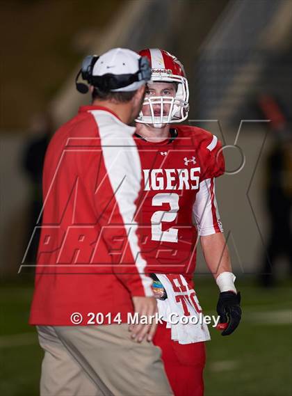 Thumbnail 2 in Mart vs. Hico (UIL 2A D1 Quarterfinal) photogallery.