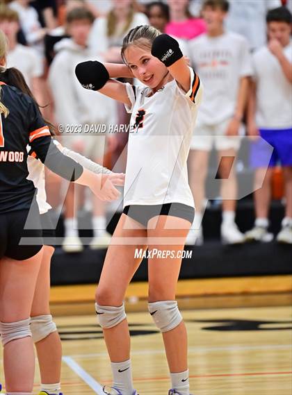Thumbnail 2 in Vista PEAK Prep vs Lakewood photogallery.