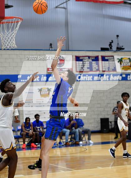 Thumbnail 3 in Southeast vs Winter Haven (Sunbash Tournament) photogallery.