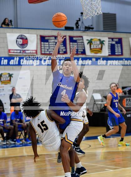 Thumbnail 3 in Southeast vs Winter Haven (Sunbash Tournament) photogallery.
