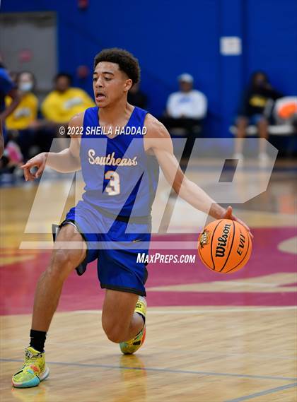 Thumbnail 3 in Southeast vs Winter Haven (Sunbash Tournament) photogallery.