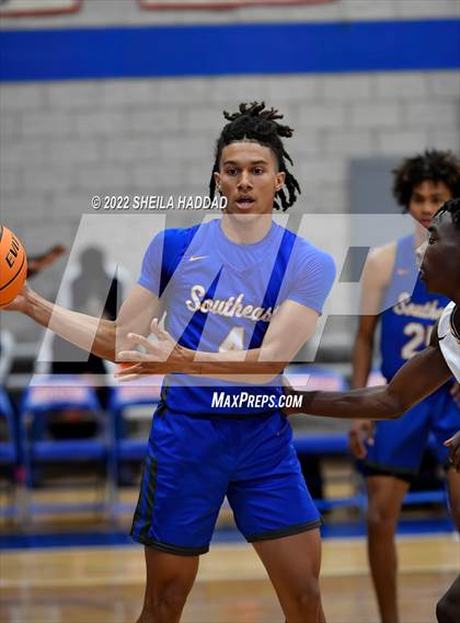 Thumbnail 1 in Southeast vs Winter Haven (Sunbash Tournament) photogallery.